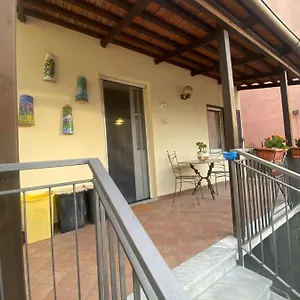 In Alle Falde Del Vesuvio Naples